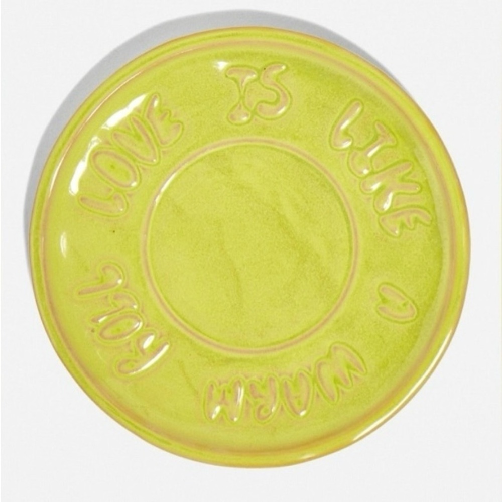 NIB Urban Outfitters Love Is Like A Warm Roll (Set of 4) Side Plates